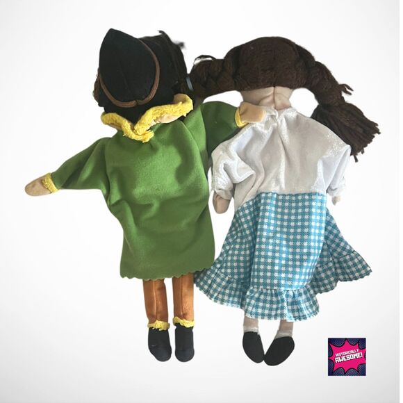 2013 FAO Schwarz Wizard of Oz Hand Puppets—Dorothy and Scarecrow - Picture 3 of 4